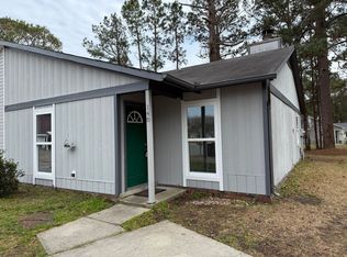 148 Village Ct, Jacksonville, NC 28546