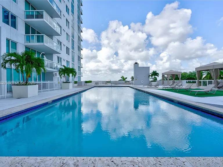 1871 NW South River Dr #802 — Photo 30