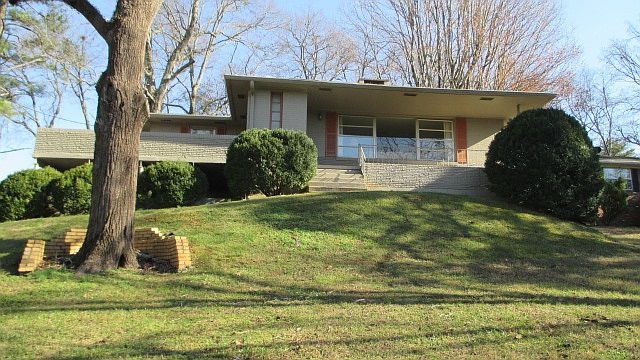 1st image of 3610 Westview Dr NE