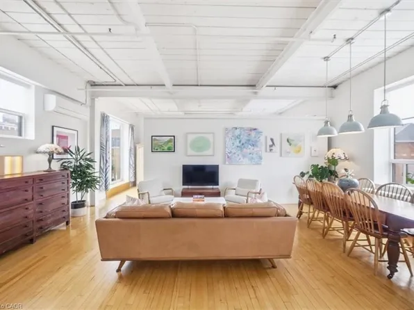 326 Carlaw Ave #211, Toronto, ON M4M 3N8