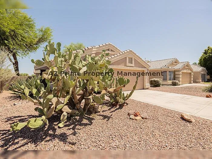 1654 W Geronimo St — Photo 3