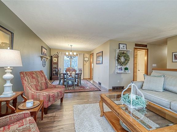 3rd image of 4865 Dutch Ridge Rd