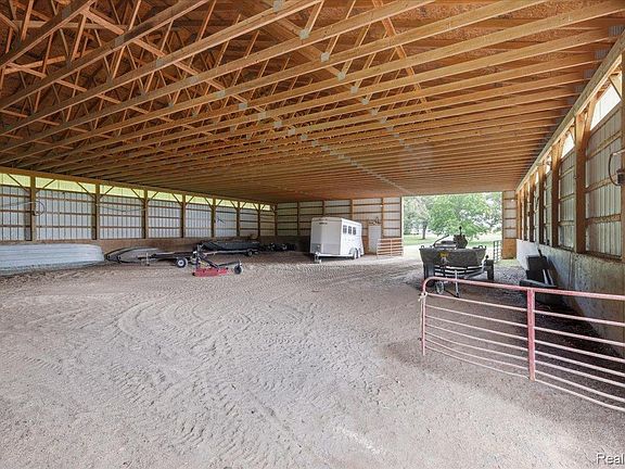4th image of 5726 Barnes Rd
