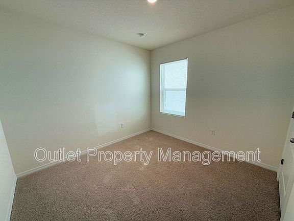 4th image of 1177 Cascades Ave