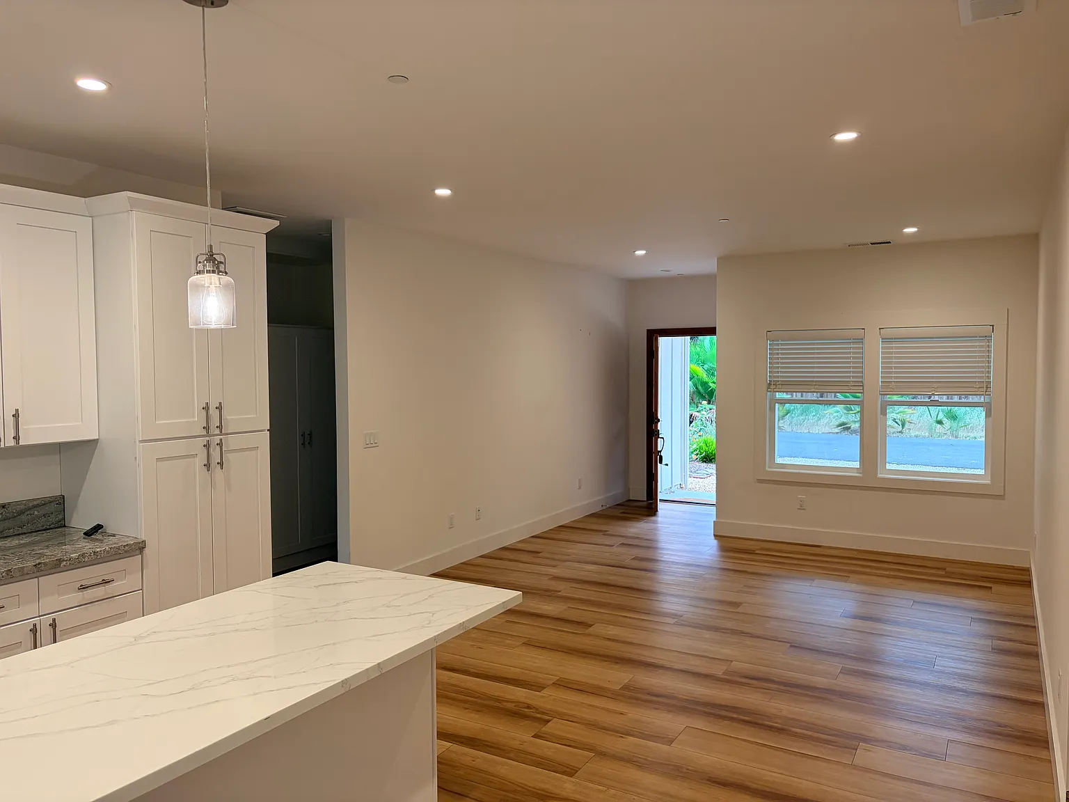 2 bed, $3,100 — Photo 3
