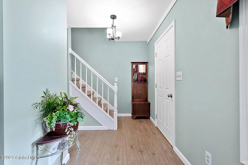 4th image of 8 Lincoln Avenue