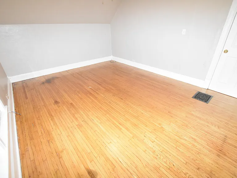 338 Marion Ave #2 — Photo 4