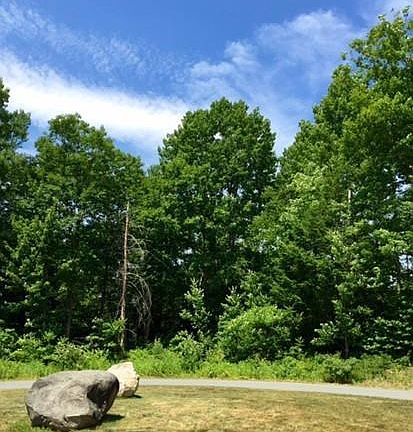 2nd image of 8 Deer Haven Dr