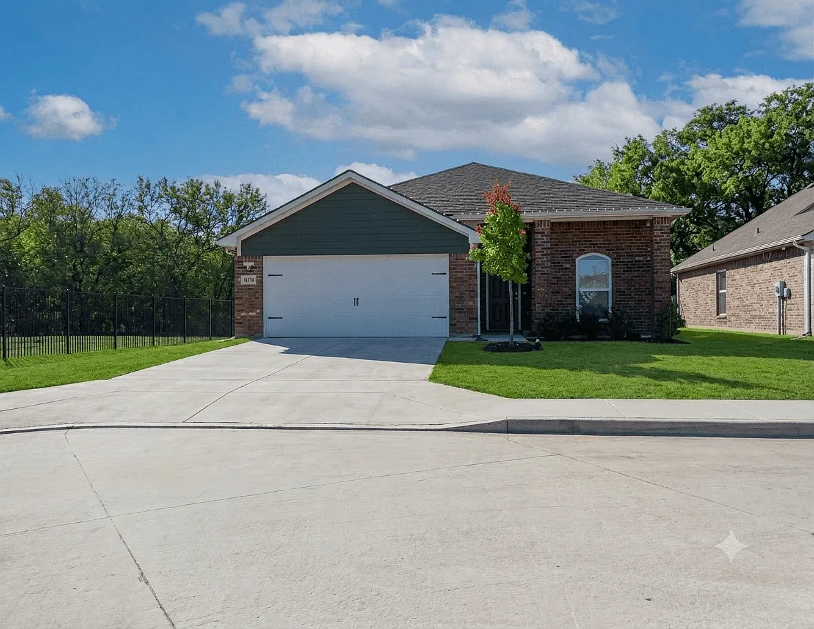 10176 Manzanilla Ave — Photo 1