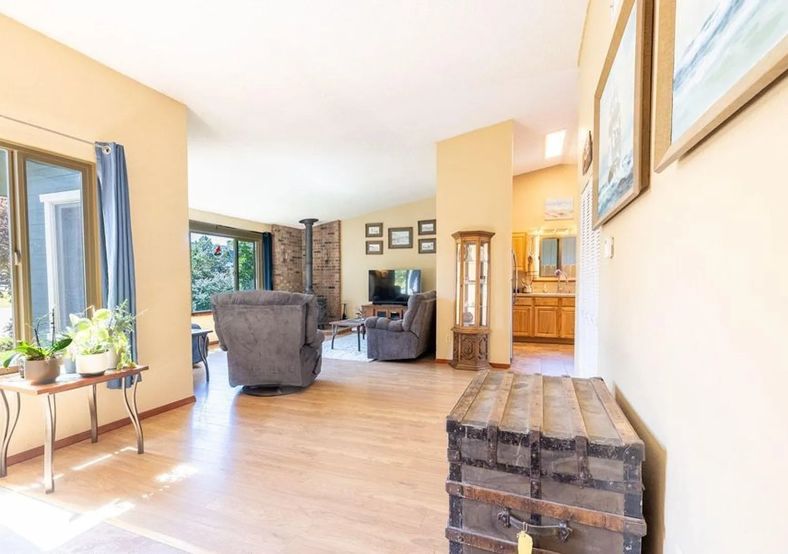 Charming 3-Bedroom Ranch for Rent in Prime Location! — Photo 4