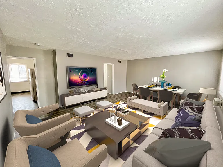 Royal Oaks Apartments — Photo 9