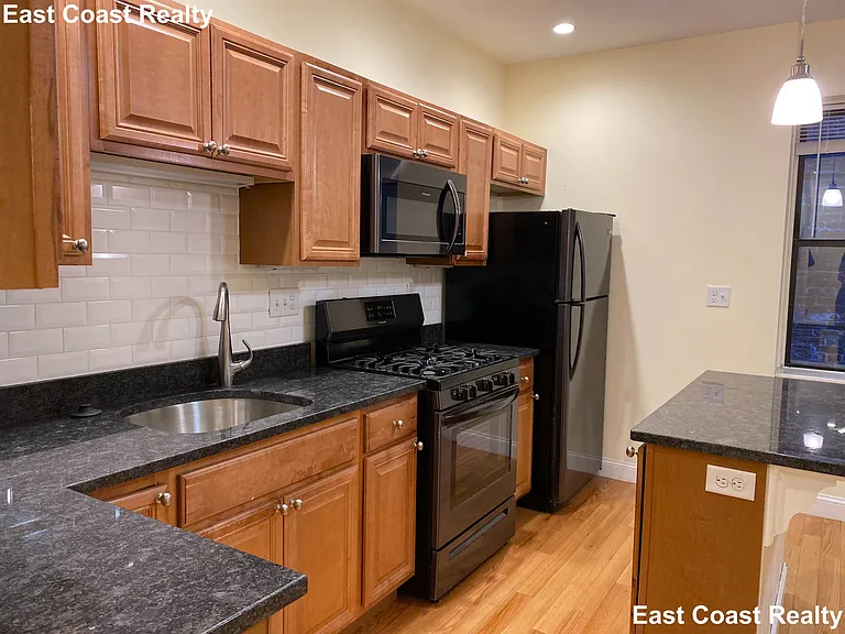 24 Phillips St #12 — Photo 8