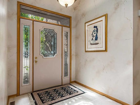 5th image of 5716 Desmond Ct
