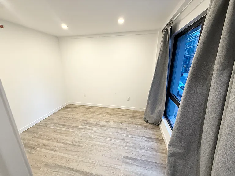 35-15 146th St #2A — Photo 8
