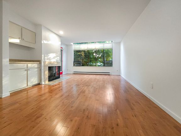 4th image of 6 Lake Bellevue Dr APT 111