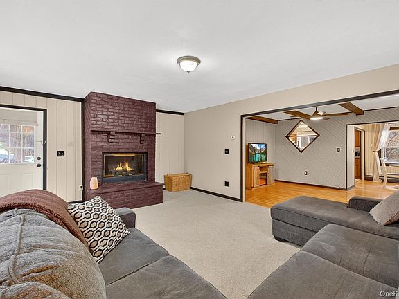 4th image of 44 Legion Road