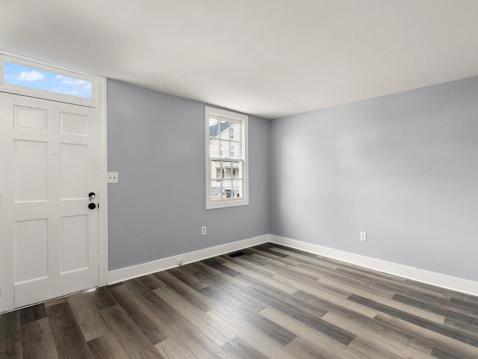54 John St — Photo 2