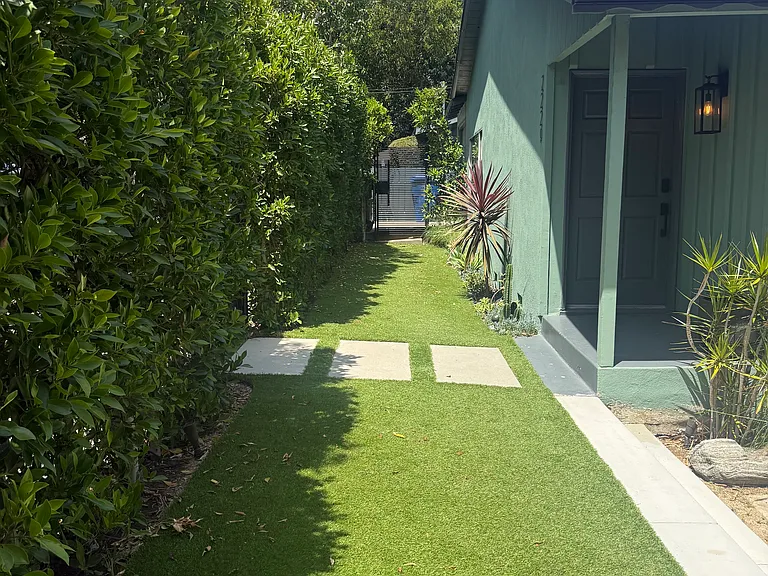 2229 Berkeley Ave — Photo 4