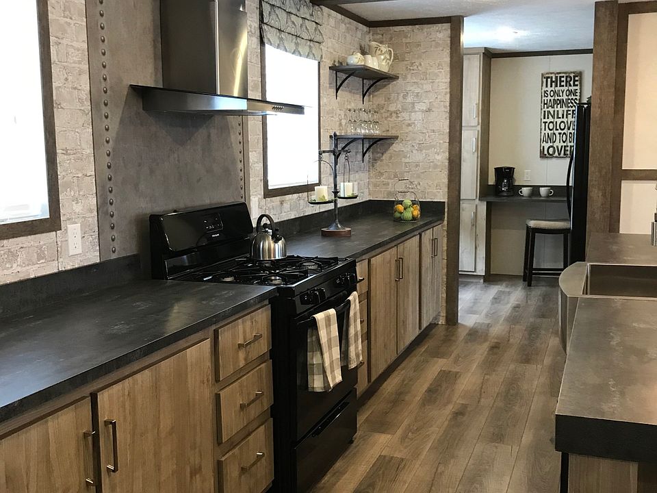 2nd image of 4652 Gardens Blvd NW