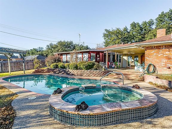 2nd image of 3741 Lawndale Ave