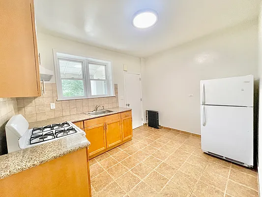 Rented by Compass | media 25