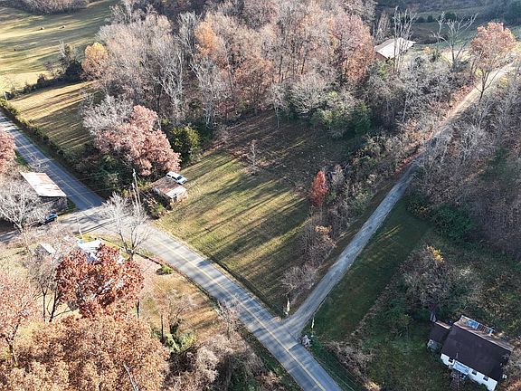 5th image of 268 Droke Ln