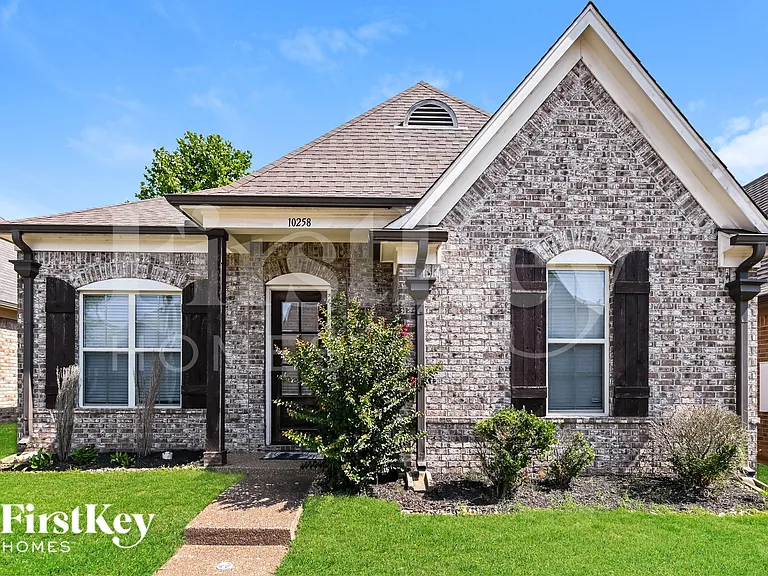 10258 Evening Hill Dr — Photo 1