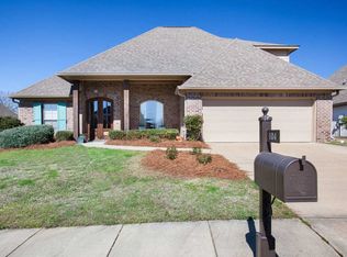 104 Kempen Ln, Madison, MS 39110