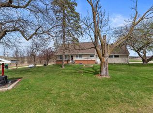 9332 Skyline Dr, Allenton, WI 53002