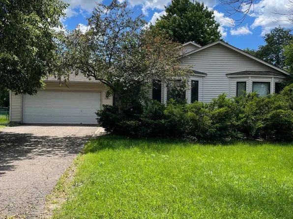 15973 Garrett Dr, Apple Valley, MN 55124