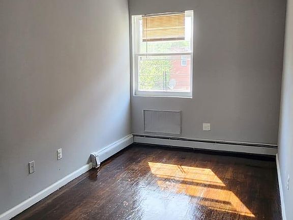 3rd image of 3540 Barnes Ave #1