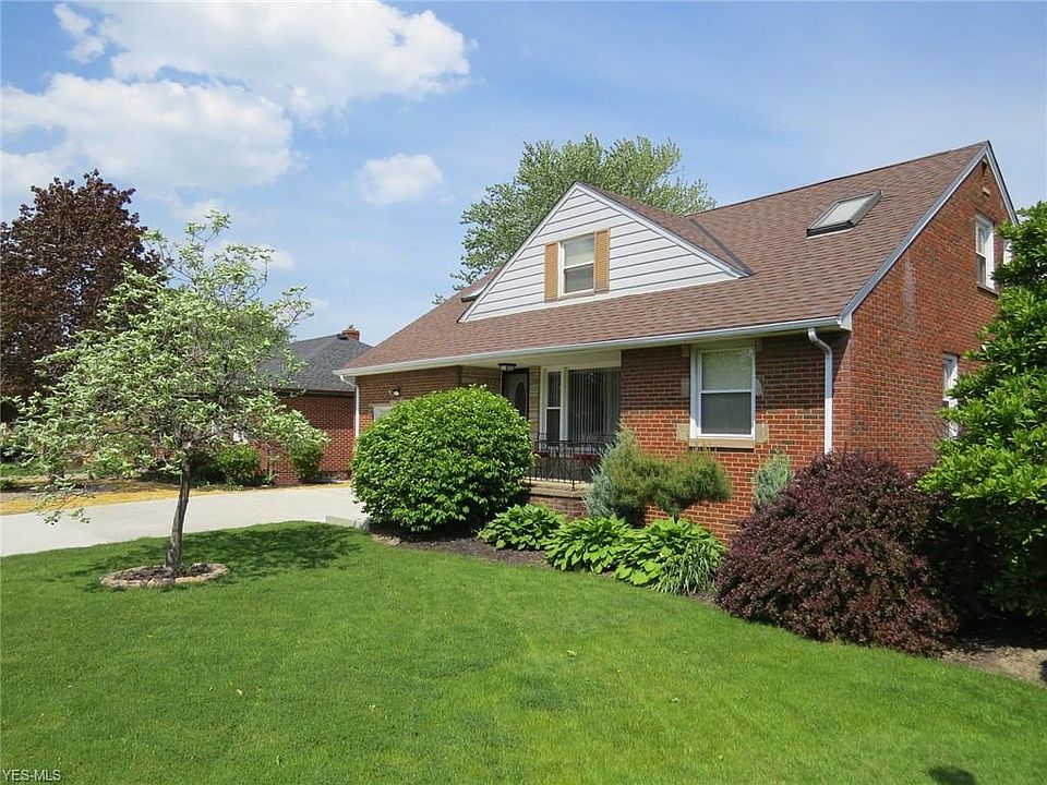 1st image of 2885 Forestview Ave
