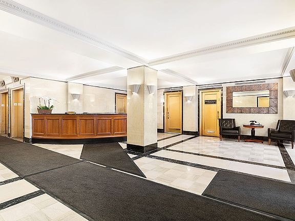 5th image of 20 W 72nd St #1002A