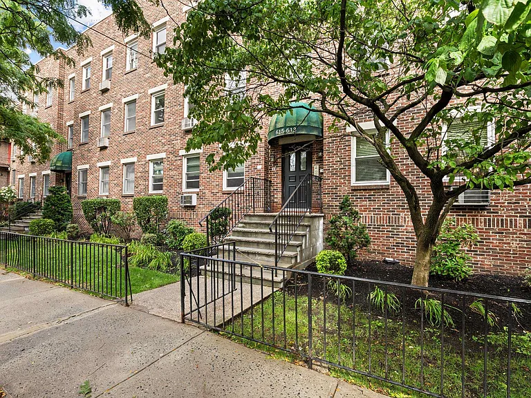 613 Madison St #B — Photo 26
