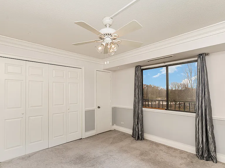 111 S Baybrook Dr — Photo 12