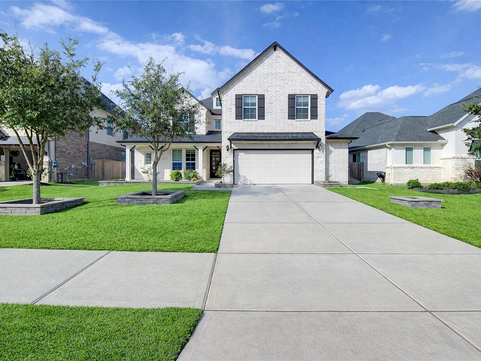 5 bed, 4.5 bath, 3262 sqft, $3,350 — Photo 2