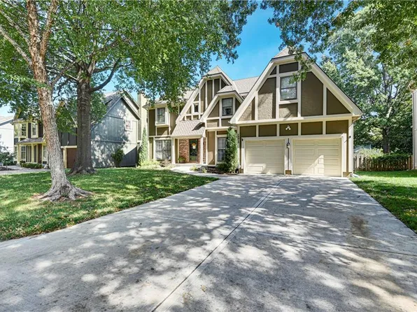 12913 Reeder St, Overland Park, KS 66213