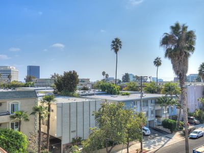 11639 Chenault St APT 406, Los Angeles, CA, 90049