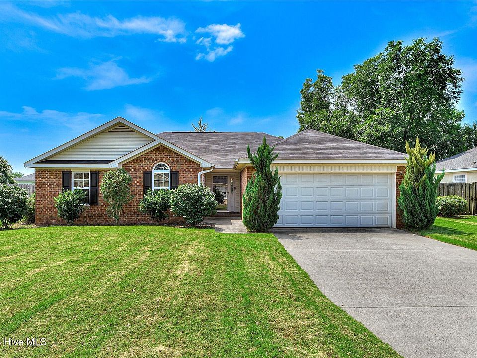 1st image of 135 Summerfield Circle
