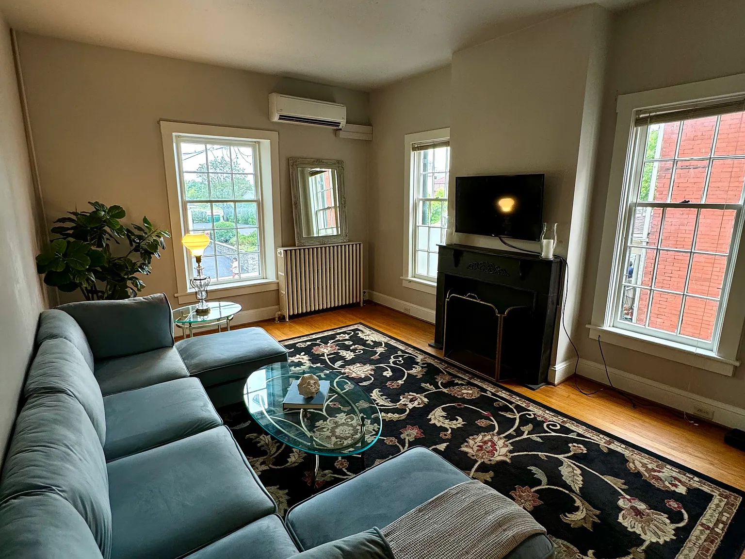 2 bed, 1600 sqft, $1,950 — Photo 2