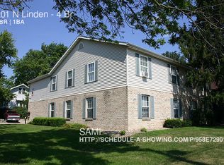 201 N Linden St APT 4, Normal, IL 61761