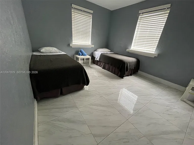 2111 Monroe Ter — Photo 28