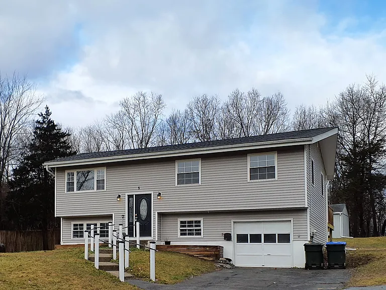 5 Laroc Rd — Photo 32