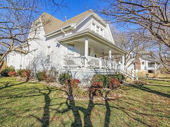 3rd image of 116 Cave St