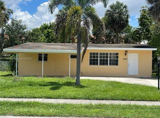 5543 SW 6th St, Pompano Beach, FL 33068