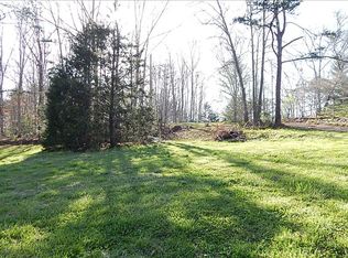 789 Beach Cove Rd, Warne, NC 28909