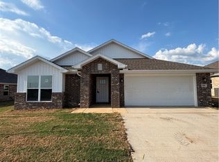 1904 Porter St, Pea Ridge, AR 72751