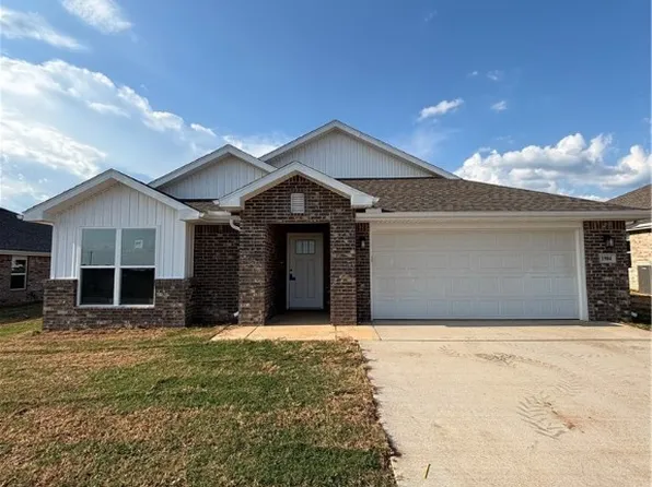 1904 Porter St, Pea Ridge, AR 72751