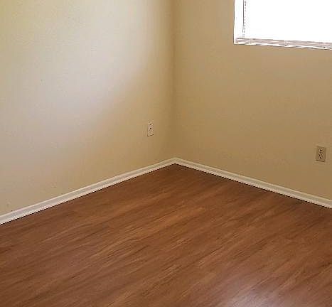 2nd image of 2337 Lindsey Ct #B