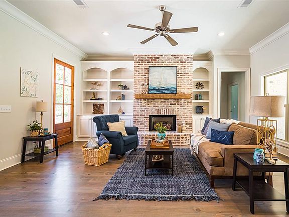 4th image of 147 Camden Lake Dr